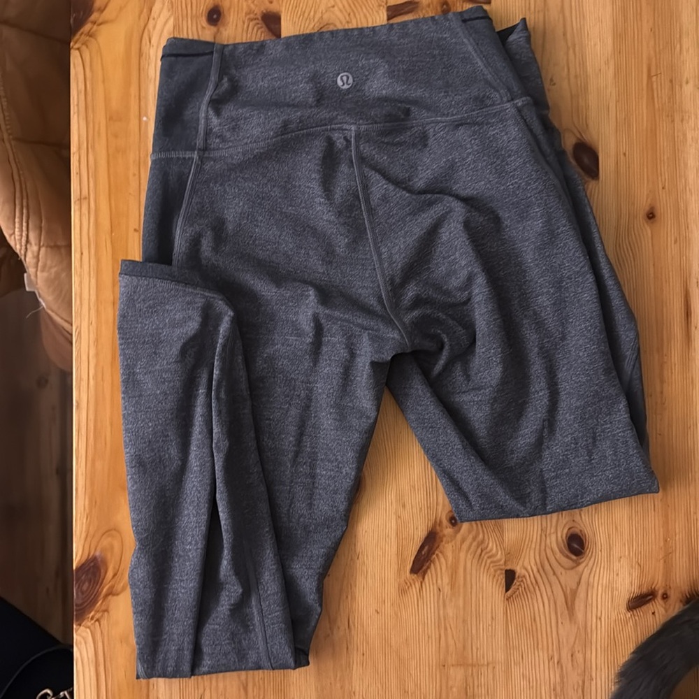 Lululemon Train Time 7/8 leggings - Picture 3 of 3